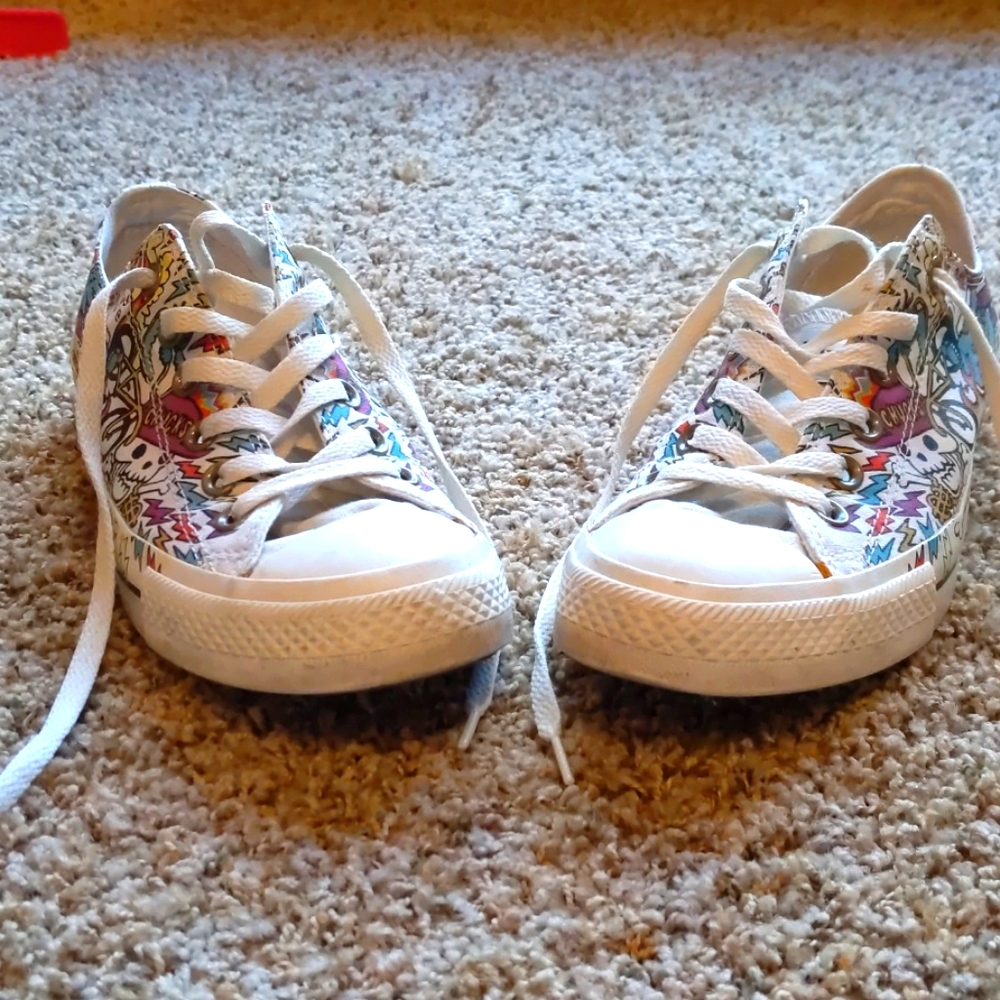 Tattoo Chuck Taylors